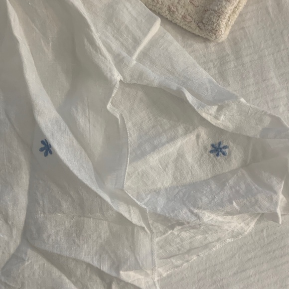 Kyla Seo Linen Tunic Shirt - Picture 3 of 6